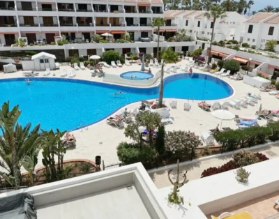 Parque Santiago 1 2 bedroom 2 bathroom with pool and ocean views, central location, heated pool, step free access, modern and spacious, close to golf courses, Tenerife apartments