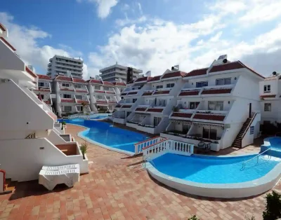 Las Floritas sun terrace pool golf beach shopping centre playa americas newly refurbished c