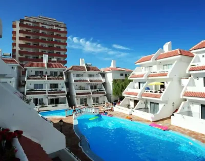 Las Floritas sun terrace pool golf beach shopping centre playa americas bright and spacious e